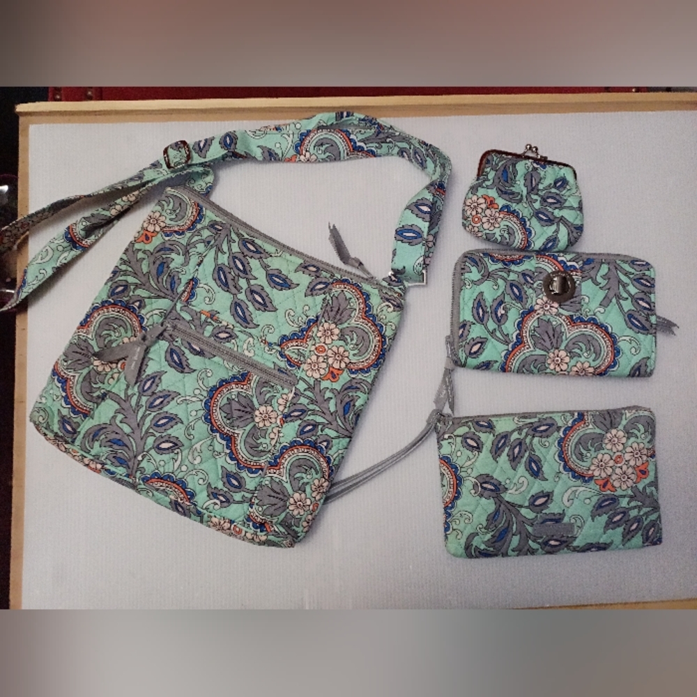 Brand new 4 peice vera Bradley cross body